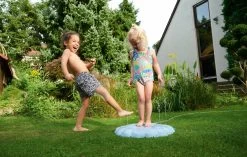 Wasserspiel Spritzerschale Splash Shower BIG Mit Dem Berührungssensor An Den Füßen Das Wasser Beginnt Zu Fließen Ab 2 Jahren -Spielzeug Theater Verkäufe 56769 h big hra