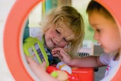 Häuschen Mit Gartenrestaurant Chef House DeLuxe Smoby Mit Tisch Und Vorgarten -Spielzeug Theater Verkäufe 810403 m smoby restauracia 1