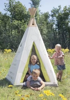 Zelt Natur Indoor&Outdoor Teepee Evolutive Smoby Verstellbar Und Vorgärten Mit Blumentöpfen Am Bürgersteig Ab 24 Monaten