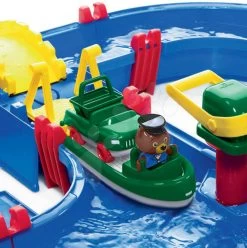Set Häuschen Der Freunde Von Smoby Mit Vorgarten Und Wasserstraße Aquaplay MegaBridge Mit Wasserdamm Und Pumpe -Spielzeug Theater Verkäufe 8700001528 l aquaplay draha 3