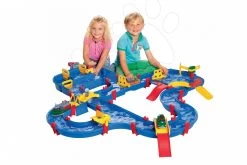 Set Häuschen Pretty Blue Smoby Mit Sommerküche Und Wasserstraße Amphie World Mit Wasserdamm Und 2 Booten Ab 24 Monaten -Spielzeug Theater Verkäufe 8700001650 b aquaplay draha