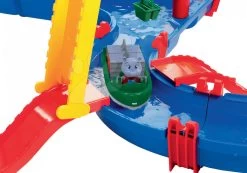 Set Häuschen Pretty Blue Smoby Mit Sommerküche Und Wasserstraße Amphie World Mit Wasserdamm Und 2 Booten Ab 24 Monaten -Spielzeug Theater Verkäufe 8700001650 e aquaplay draha